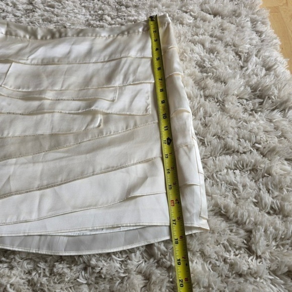 Ann Taylor Cream Ivory 100% Silk Tiered Layered Mini Skirt Size 6 Cocktail Luxe - Picture 2 of 7